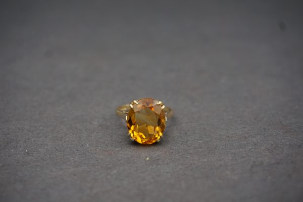 oval-citrine-9ct-yellow-gold-ring-vintage-shop-tournebizejewellery